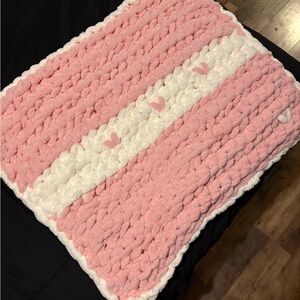 Pink crochet baby blanket made by me !